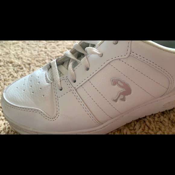 White SHAQ shoes 👟 - Picture 2 of 3